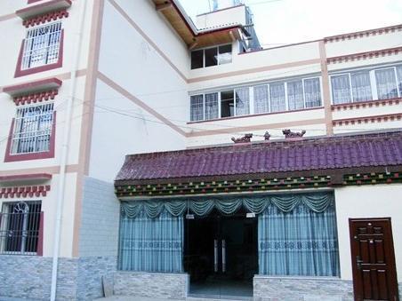 Yixinyuan Hotel Jiuzhaigou Exterior photo